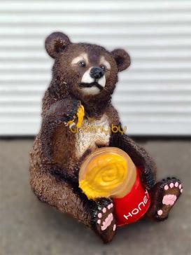 Мишка с бочкой меда